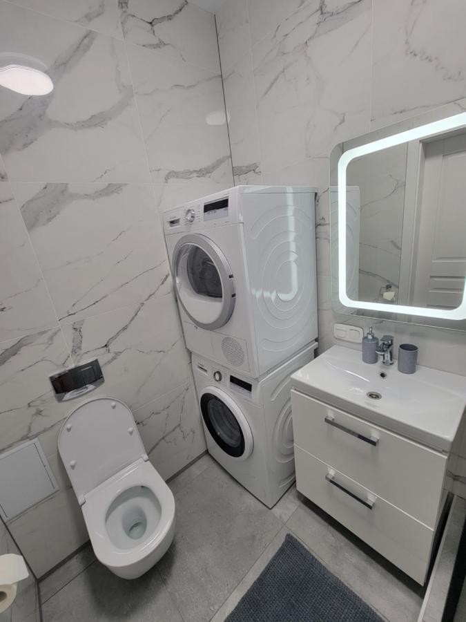 Warm & Cozy Apartment In The Heart Of Historical Lviv Eksteriør bilde