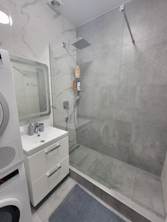 Warm & Cozy Apartment In The Heart Of Historical Lviv Eksteriør bilde