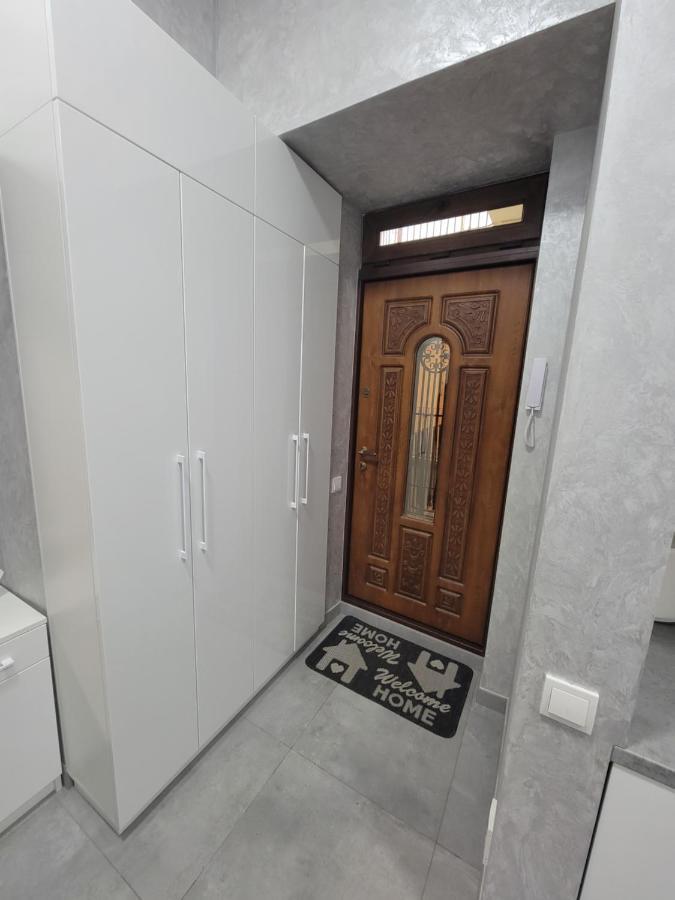 Warm & Cozy Apartment In The Heart Of Historical Lviv Eksteriør bilde